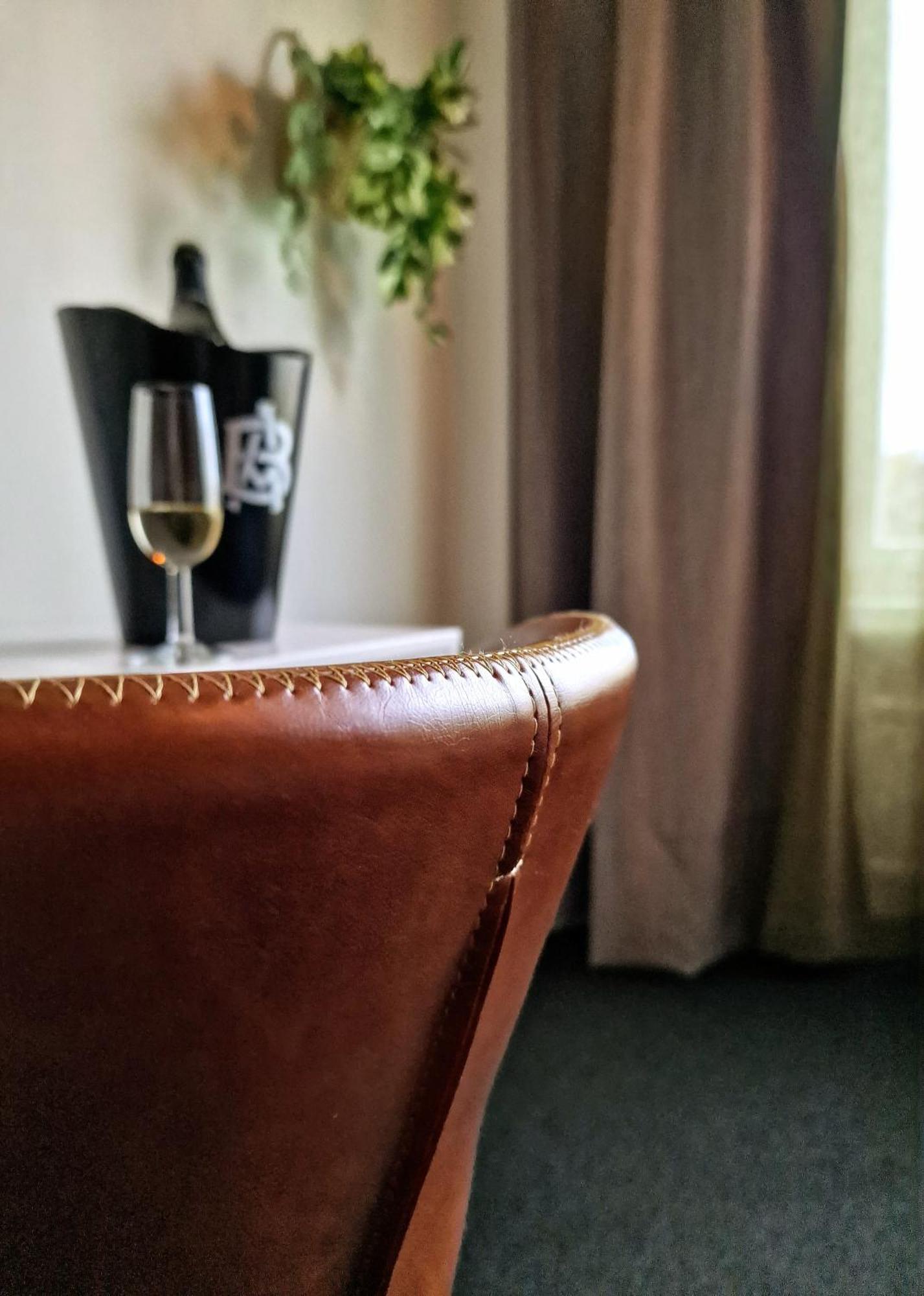 Hotel Seurahuone Riihimaeki Экстерьер фото